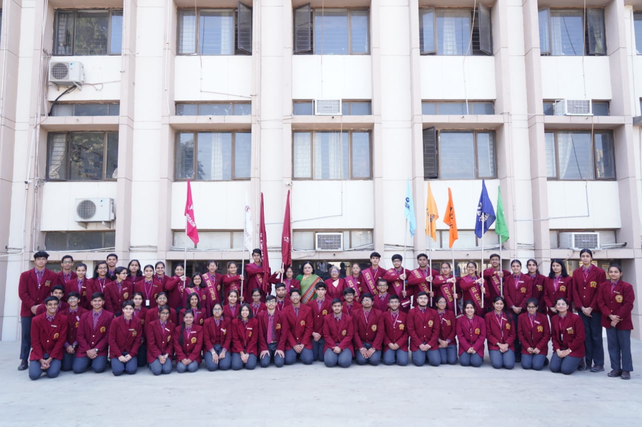 TO DAV PUBLIC SCHOOL, SECTOR14, GURUGRAM